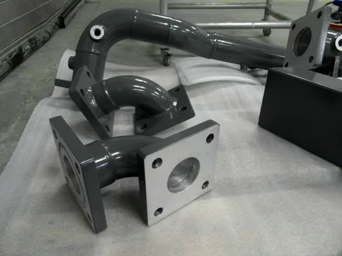 Veredelte Metallrohre und Flansche