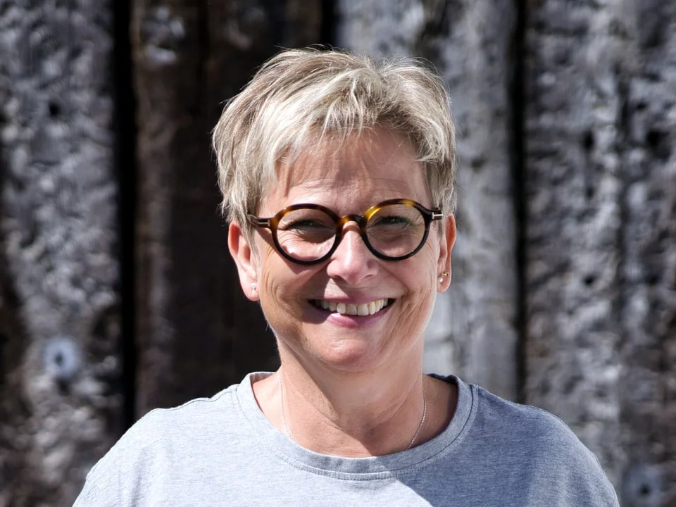 Regina Michel, Administration
